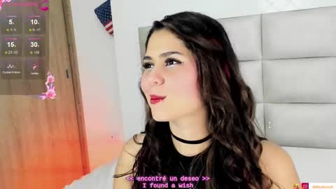 Mia online show from October 2025 03:05:02 AM