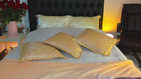 Katrin online show from October 2025 12:22:02 AM