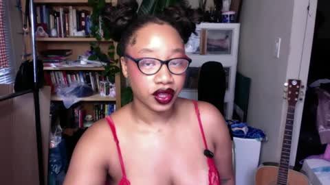 Snapshot of goddessdaisysky chatting on September 2025 03:33:01 PM Goddess Daisy Sky online show from September 2025 03:33:01 PM