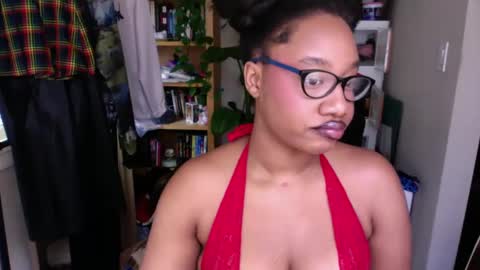 Snapshot of goddessdaisysky chatting on September 2025 04:29:02 PM Goddess Daisy Sky online show from September 2025 04:29:02 PM