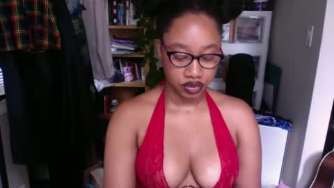 Snapshot of goddessdaisysky chatting on September 2025 08:21:01 PM Goddess Daisy Sky online show from September 2025 08:21:01 PM