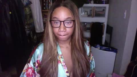 Snapshot of goddessdaisysky chatting on September 2025 06:07:02 AM Goddess Daisy Sky online show from September 2025 06:07:02 AM