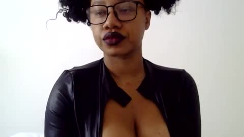 Snapshot of goddessdaisysky chatting on January 2026 09:20:02 PM Goddess Daisy Sky online show from January 2026 09:20:02 PM