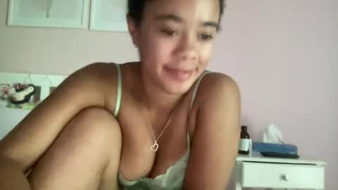 Snapshot of goddesselxo chatting on June 2026 07:30:01 AM Goddess L online show from June 2026 07:30:01 AM