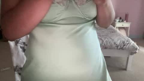 Snapshot of goddesselxo chatting on June 2026 08:07:01 AM Goddess L online show from June 2026 08:07:01 AM