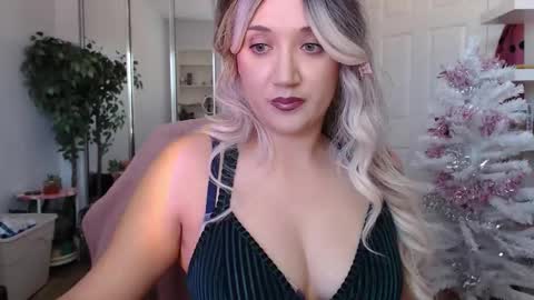 Goddess Emmy online show from December 2025 07:08:02 PM