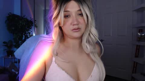 Snapshot of goddessemmy chatting on March 2026 05:01:02 AM Goddess Emmy online show from March 2026 05:01:02 AM