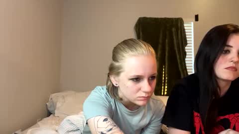 feyaa22 online show from December 2024 09:50:01 PM