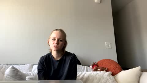 feyaa22 online show from December 2024 02:50:02 PM