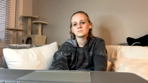 feyaa22 online show from December 2024 10:38:02 PM