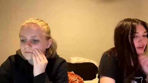 feyaa22 online show from January 2025 12:59:01 AM