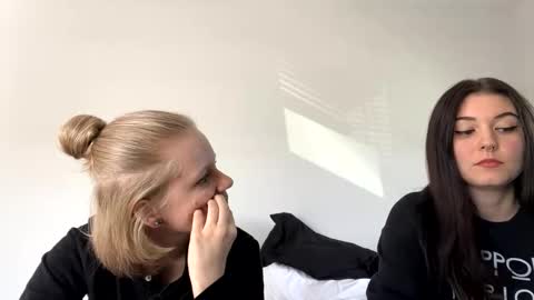 feyaa22 online show from January 2025 04:38:01 PM