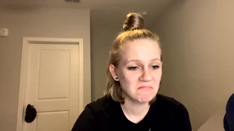 feyaa22 online show from January 2025 11:48:01 PM