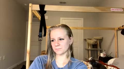 feyaa22 online show from January 2025 01:29:01 PM