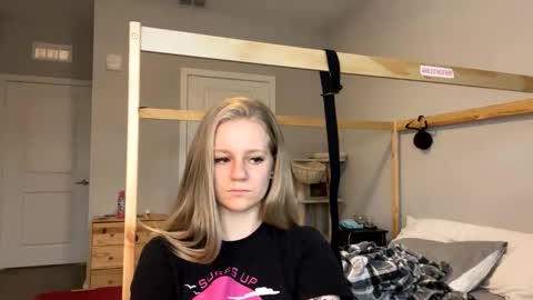 feyaa22 online show from January 2025 04:26:01 PM