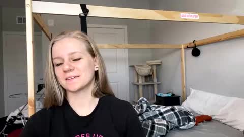 feyaa22 online show from January 2025 04:28:01 PM