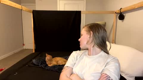 feyaa22 online show from February 2025 01:05:02 AM