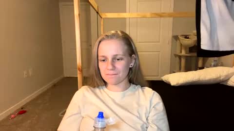 feyaa22 online show from March 2025 02:15:02 AM