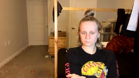 feyaa22 online show from March 2025 02:29:01 AM