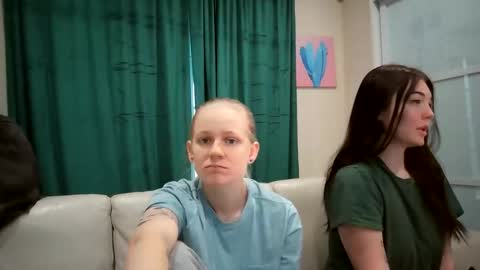 feyaa22 online show from February 2026 04:34:02 PM