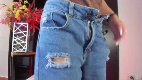 Julieta online show from February 2025 07:26:01 PM