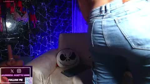 Snapshot of goddessjuliettenoiir chatting on May 2026 10:33:02 AM Goddes Juliette Noiir online show from May 2026 10:33:02 AM
