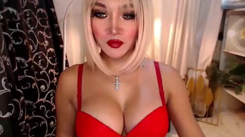 quinnie online show from October 2025 12:08:01 AM