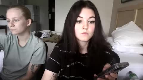 Goddess Raven online show from September 2025 04:18:01 PM