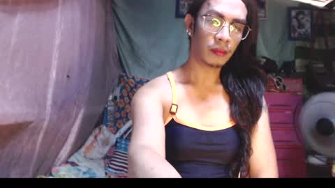KENNY DOLL online show from May 2026 07:03:02 AM