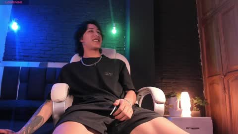 Snapshot of godly_huan chatting on December 2024 05:40:02 AM HUAN online show from December 2024 05:40:02 AM