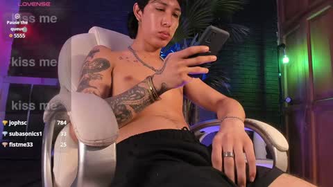 Snapshot of godly_huan chatting on February 2025 12:36:02 AM HUAN online show from February 2025 12:36:02 AM