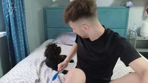 Golden boyyy21 online show from February 2026 12:54:01 PM