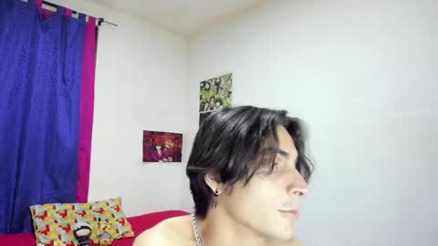 Snapshot of golden_ryan chatting on September 2025 06:17:02 AM Jmmmm online show from September 2025 06:17:02 AM