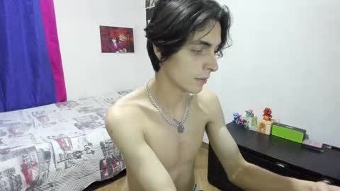 Snapshot of golden_ryan chatting on October 2025 03:45:01 AM Jmmmm online show from October 2025 03:45:01 AM