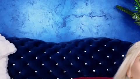 GoldenAmberX online show from December 2024 06:48:01 PM