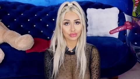 GoldenAmberX online show from December 2024 07:22:01 PM