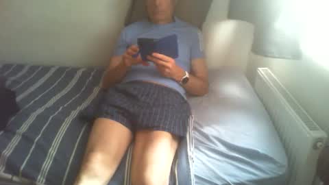 Snapshot of goldenb02 chatting on May 2026 09:17:02 AM Goldenb02 online show from May 2026 09:17:02 AM