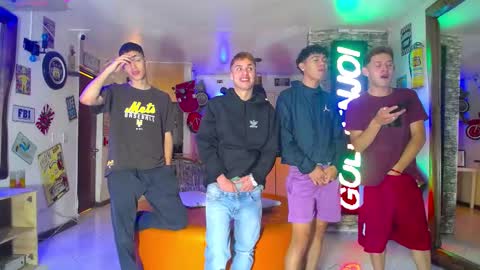 GOLDENJOI online show from February 2025 12:43:02 PM