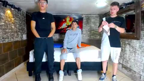 GOLDENJOI online show from September 2025 10:13:02 PM