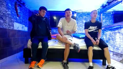 GOLDENJOI online show from November 2025 11:34:02 AM