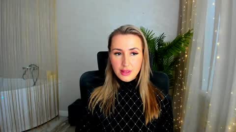 Olivia online show from January 2025 12:39:01 PM