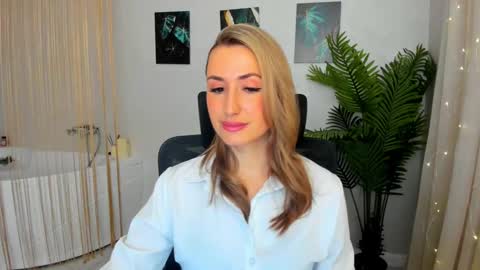 Olivia online show from February 2025 03:28:01 AM