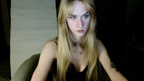 Snapshot of goldiehanny chatting on February 2025 02:01:02 AM GoldieHanny online show from February 2025 02:01:02 AM