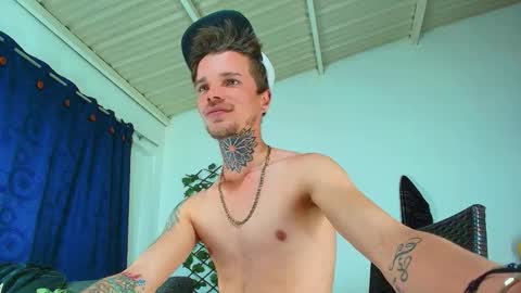 Goldy Loyal93 online show from September 2025 11:54:01 AM