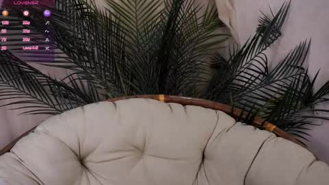 Snapshot of goldygrillz chatting on November 2025 03:39:01 AM angel online show from November 2025 03:39:01 AM