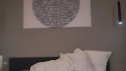 angel online show from February 2026 03:45:01 AM