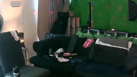 Snapshot of goldyguy011 chatting on January 2025 05:58:02 AM goldyguy011 online show from January 2025 05:58:02 AM