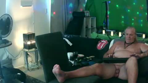 Snapshot of goldyguy011 chatting on January 2025 05:05:02 AM goldyguy011 online show from January 2025 05:05:02 AM