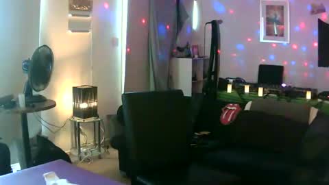 Snapshot of goldyguy011 chatting on January 2025 02:58:02 AM goldyguy011 online show from January 2025 02:58:02 AM