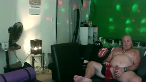 Snapshot of goldyguy011 chatting on February 2025 06:42:01 PM goldyguy011 online show from February 2025 06:42:01 PM